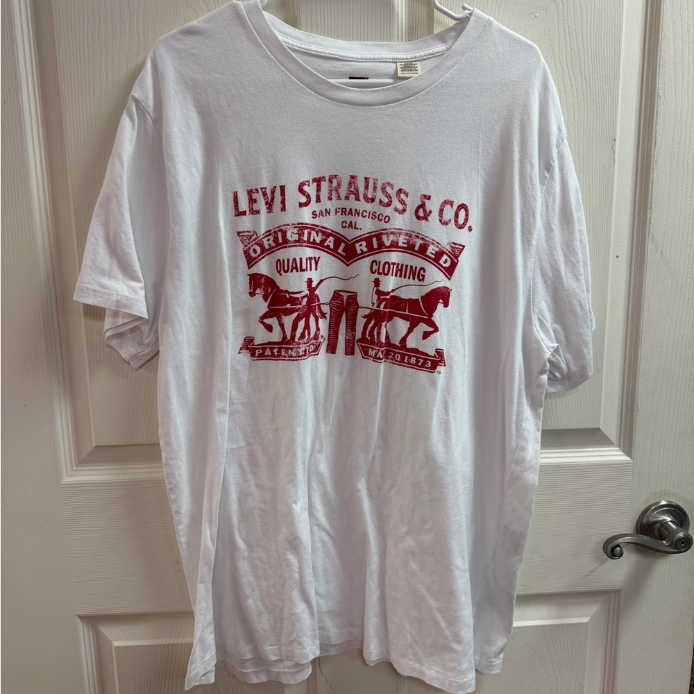 levi's t shirt